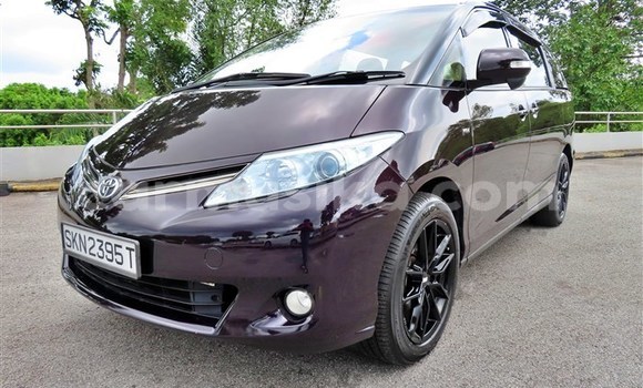 Buy Used Toyota Previa Beige Car in Beitbridge in Matabeleland South Buy Used Toyota Previa Beige Car in Beitbridge in Matabeleland South