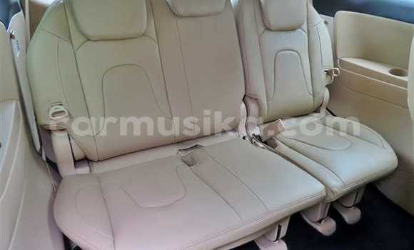 Buy Used Toyota Previa Beige Car in Beitbridge in Matabeleland South Buy Used Toyota Previa Beige Car in Beitbridge in Matabeleland South