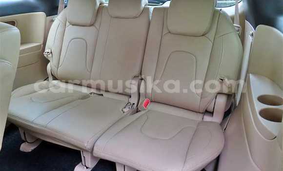 Buy Used Toyota Previa Beige Car in Beitbridge in Matabeleland South Buy Used Toyota Previa Beige Car in Beitbridge in Matabeleland South