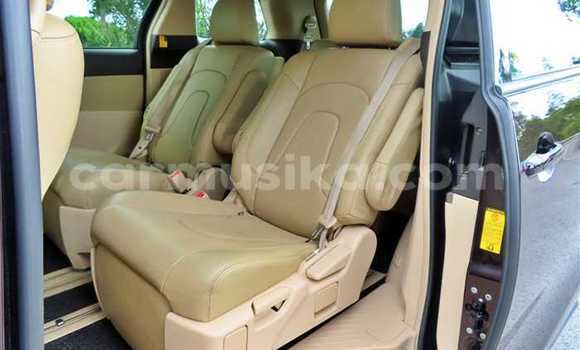 Buy Used Toyota Previa Beige Car in Beitbridge in Matabeleland South Buy Used Toyota Previa Beige Car in Beitbridge in Matabeleland South