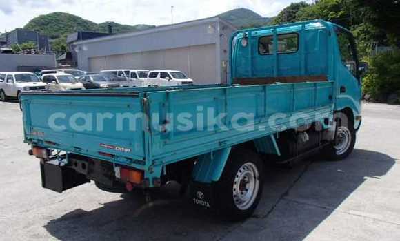 Acheter Occasion Utilitaire Toyota Dyna Bleu à Beitbridge, Matabeleland South Acheter Occasion Utilitaire Toyota Dyna Bleu à Beitbridge, Matabeleland South