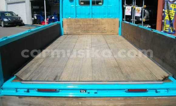 Acheter Occasion Utilitaire Toyota Dyna Bleu à Beitbridge, Matabeleland South Acheter Occasion Utilitaire Toyota Dyna Bleu à Beitbridge, Matabeleland South