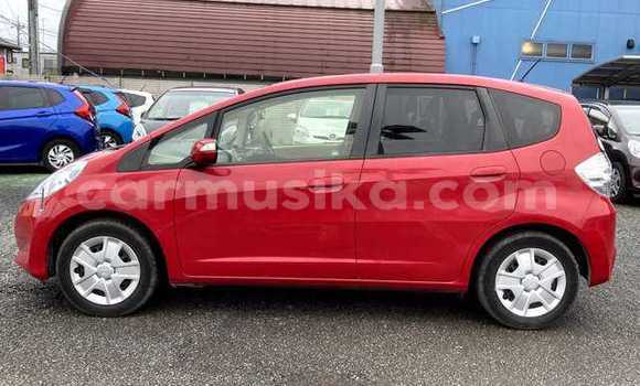 Nunua Ilio tumika Honda Fit Nyekundu Gari ndani ya Beitbridge nchini Matabeleland Kusini Nunua Ilio tumika Honda Fit Nyekundu Gari ndani ya Beitbridge nchini Matabeleland Kusini