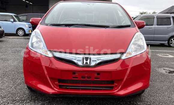 Nunua Ilio tumika Honda Fit Nyekundu Gari ndani ya Beitbridge nchini Matabeleland Kusini Nunua Ilio tumika Honda Fit Nyekundu Gari ndani ya Beitbridge nchini Matabeleland Kusini