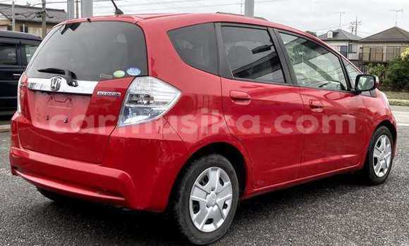 Nunua Ilio tumika Honda Fit Nyekundu Gari ndani ya Beitbridge nchini Matabeleland Kusini Nunua Ilio tumika Honda Fit Nyekundu Gari ndani ya Beitbridge nchini Matabeleland Kusini