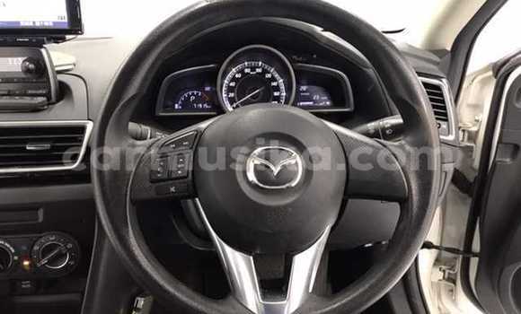 Acheter Occasion Voiture Mazda Axela Blanc à Beitbridge, Matabeleland South Acheter Occasion Voiture Mazda Axela Blanc à Beitbridge, Matabeleland South