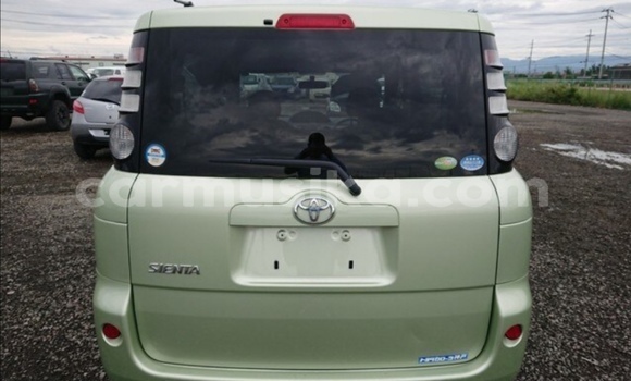 Acheter Occasion Voiture Toyota Sienta Vert à Beitbridge, Matabeleland South Acheter Occasion Voiture Toyota Sienta Vert à Beitbridge, Matabeleland South