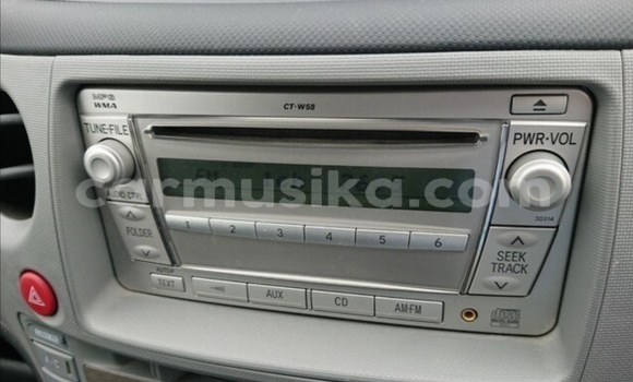 Acheter Occasion Voiture Toyota Sienta Vert à Beitbridge, Matabeleland South Acheter Occasion Voiture Toyota Sienta Vert à Beitbridge, Matabeleland South