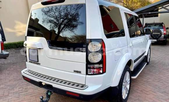 Buy Used Land Rover Discovery Sport White Car in Beitbridge in Matabeleland South Buy Used Land Rover Discovery Sport White Car in Beitbridge in Matabeleland South