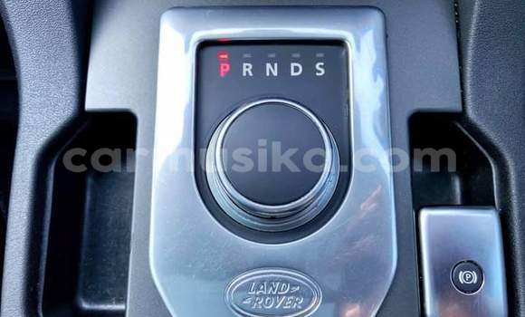 Buy Used Land Rover Discovery Sport White Car in Beitbridge in Matabeleland South Buy Used Land Rover Discovery Sport White Car in Beitbridge in Matabeleland South