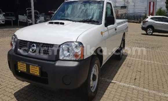 Acheter Occasion Voiture Nissan NP 300 Blanc à Beitbridge, Matabeleland South Acheter Occasion Voiture Nissan NP 300 Blanc à Beitbridge, Matabeleland South