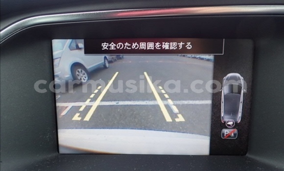 Buy Used Volvo V40 White Car in Beitbridge in Matabeleland South Buy Used Volvo V40 White Car in Beitbridge in Matabeleland South