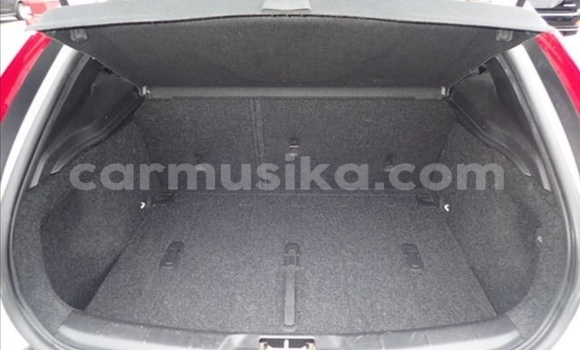 Buy Used Volvo V40 White Car in Beitbridge in Matabeleland South Buy Used Volvo V40 White Car in Beitbridge in Matabeleland South