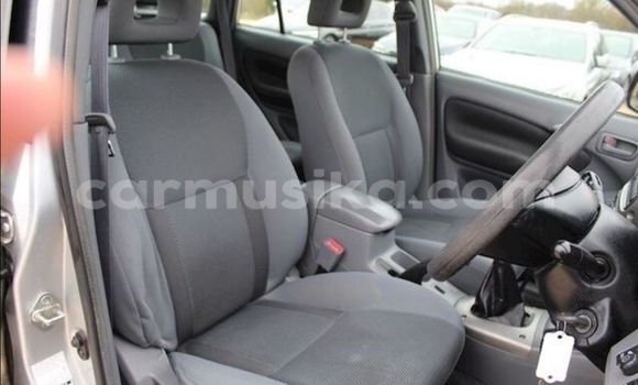 Acheter Occasion Voiture Toyota RAV4 Gris à Beitbridge, Matabeleland South Acheter Occasion Voiture Toyota RAV4 Gris à Beitbridge, Matabeleland South