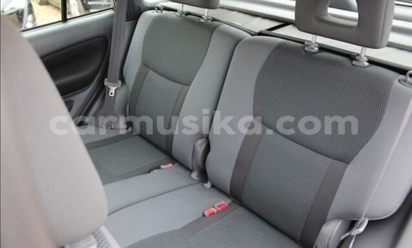 Acheter Occasion Voiture Toyota RAV4 Gris à Beitbridge, Matabeleland South Acheter Occasion Voiture Toyota RAV4 Gris à Beitbridge, Matabeleland South