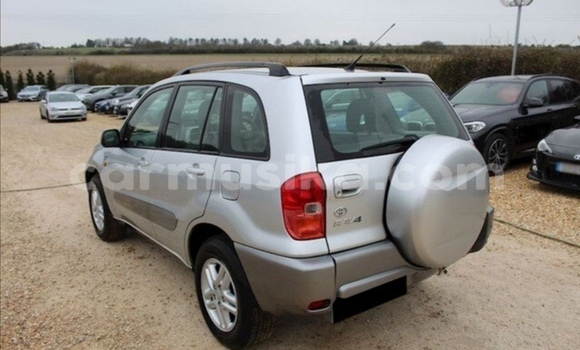 Acheter Occasion Voiture Toyota RAV4 Gris à Beitbridge, Matabeleland South Acheter Occasion Voiture Toyota RAV4 Gris à Beitbridge, Matabeleland South
