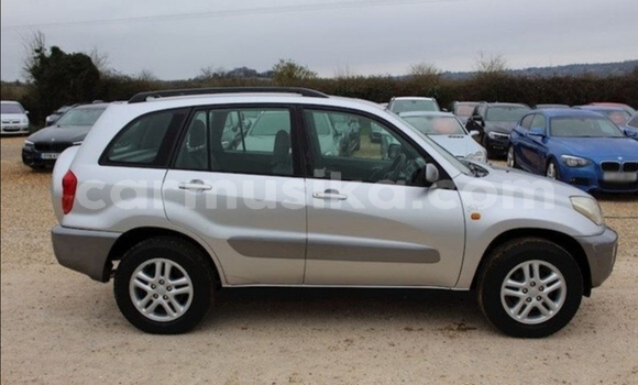 Acheter Occasion Voiture Toyota RAV4 Gris à Beitbridge, Matabeleland South Acheter Occasion Voiture Toyota RAV4 Gris à Beitbridge, Matabeleland South