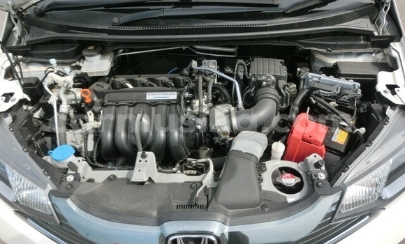 Nunua Ilio tumika Honda Fit Nyeupe Gari ndani ya Beitbridge nchini Matabeleland Kusini Nunua Ilio tumika Honda Fit Nyeupe Gari ndani ya Beitbridge nchini Matabeleland Kusini