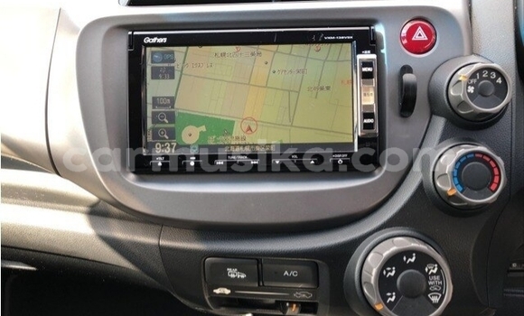 Acheter Occasion Voiture Honda Fit Blanc à Beitbridge, Matabeleland South Acheter Occasion Voiture Honda Fit Blanc à Beitbridge, Matabeleland South