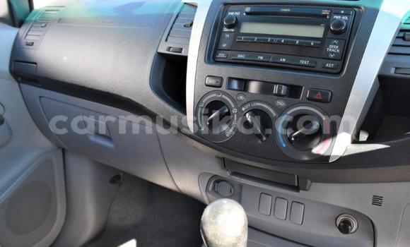 Buy Used Toyota Hilux Silver Car in Beitbridge in Matabeleland South Buy Used Toyota Hilux Silver Car in Beitbridge in Matabeleland South