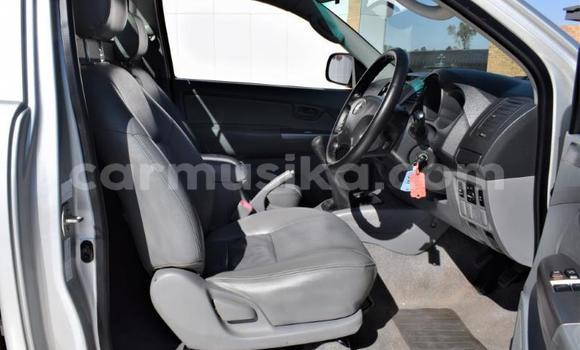 Buy Used Toyota Hilux Silver Car in Beitbridge in Matabeleland South Buy Used Toyota Hilux Silver Car in Beitbridge in Matabeleland South