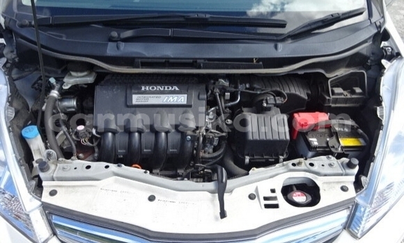 Buy Used Honda Fit White Car in Beitbridge in Matabeleland South Buy Used Honda Fit White Car in Beitbridge in Matabeleland South