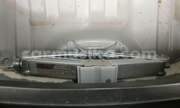 Acheter Occasion Voiture Honda Fit Blanc à Beitbridge, Matabeleland South Acheter Occasion Voiture Honda Fit Blanc à Beitbridge, Matabeleland South