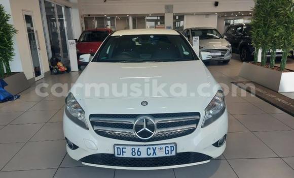 Tenga Tsaru Mercedes-Benz A200 Chena Mota in Beitbridge in Matabeleland South Tenga Tsaru Mercedes-Benz A200 Chena Mota in Beitbridge in Matabeleland South