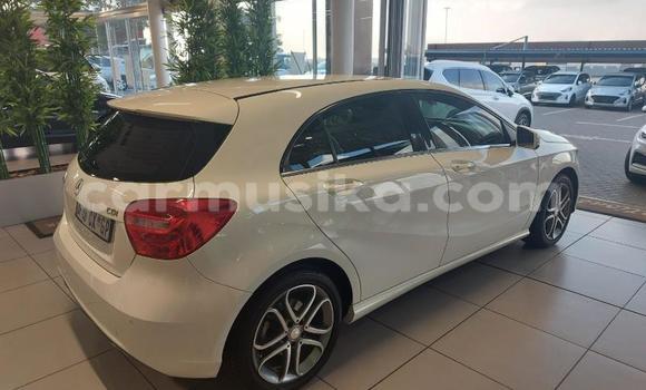 Tenga Tsaru Mercedes-Benz A200 Chena Mota in Beitbridge in Matabeleland South Tenga Tsaru Mercedes-Benz A200 Chena Mota in Beitbridge in Matabeleland South