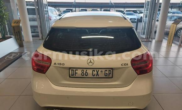 Tenga Tsaru Mercedes-Benz A200 Chena Mota in Beitbridge in Matabeleland South Tenga Tsaru Mercedes-Benz A200 Chena Mota in Beitbridge in Matabeleland South