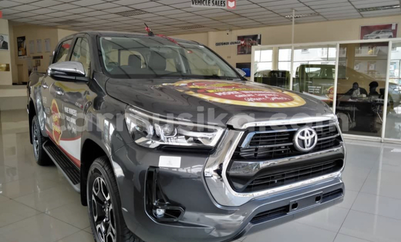 Tenga Itsva Toyota Hilux Nhema Mota in Gomo Rinonakidza in Harare Tenga Itsva Toyota Hilux Nhema Mota in Gomo Rinonakidza in Harare