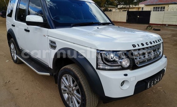 Buy Used Land Rover Discovery White Car in Avondale in Harare