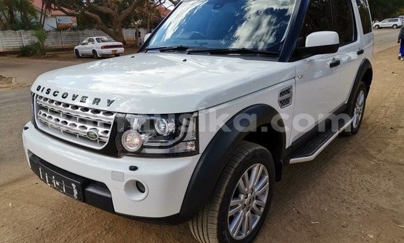 Nunua Ilio tumika Land Rover Discovery Nyeupe Gari ndani ya Avondale nchini Harare Nunua Ilio tumika Land Rover Discovery Nyeupe Gari ndani ya Avondale nchini Harare