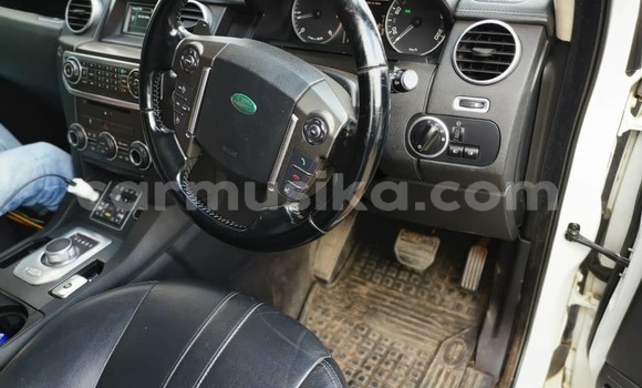 Nunua Ilio tumika Land Rover Discovery Nyeupe Gari ndani ya Avondale nchini Harare Nunua Ilio tumika Land Rover Discovery Nyeupe Gari ndani ya Avondale nchini Harare