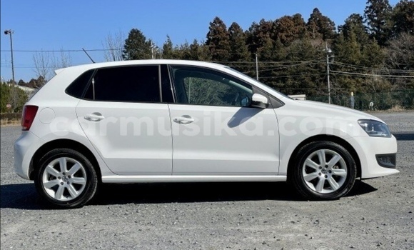 Nunua Ilio tumika Volkswagen Polo Nyeupe Gari ndani ya Beitbridge nchini Matabeleland Kusini Nunua Ilio tumika Volkswagen Polo Nyeupe Gari ndani ya Beitbridge nchini Matabeleland Kusini