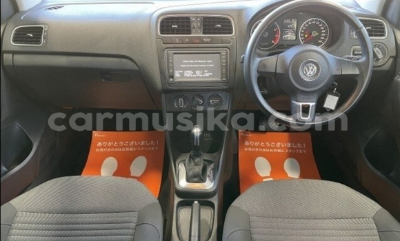 Nunua Ilio tumika Volkswagen Polo Nyeupe Gari ndani ya Beitbridge nchini Matabeleland Kusini Nunua Ilio tumika Volkswagen Polo Nyeupe Gari ndani ya Beitbridge nchini Matabeleland Kusini