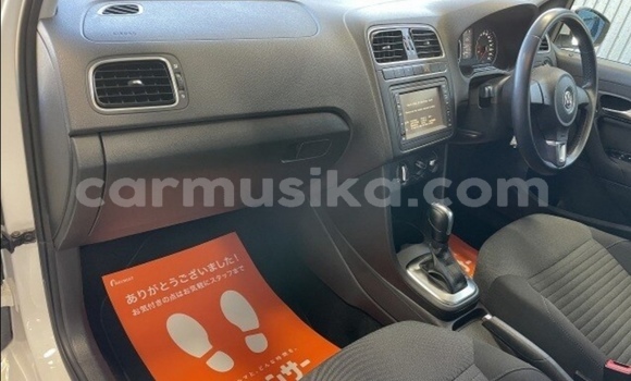 Nunua Ilio tumika Volkswagen Polo Nyeupe Gari ndani ya Beitbridge nchini Matabeleland Kusini Nunua Ilio tumika Volkswagen Polo Nyeupe Gari ndani ya Beitbridge nchini Matabeleland Kusini