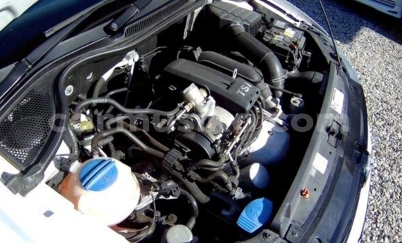 Nunua Ilio tumika Volkswagen Polo Nyeupe Gari ndani ya Beitbridge nchini Matabeleland Kusini Nunua Ilio tumika Volkswagen Polo Nyeupe Gari ndani ya Beitbridge nchini Matabeleland Kusini