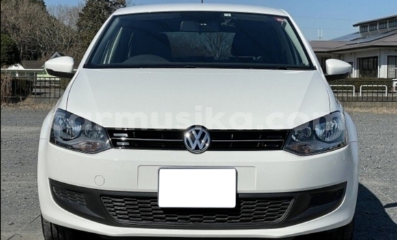 Nunua Ilio tumika Volkswagen Polo Nyeupe Gari ndani ya Beitbridge nchini Matabeleland Kusini Nunua Ilio tumika Volkswagen Polo Nyeupe Gari ndani ya Beitbridge nchini Matabeleland Kusini