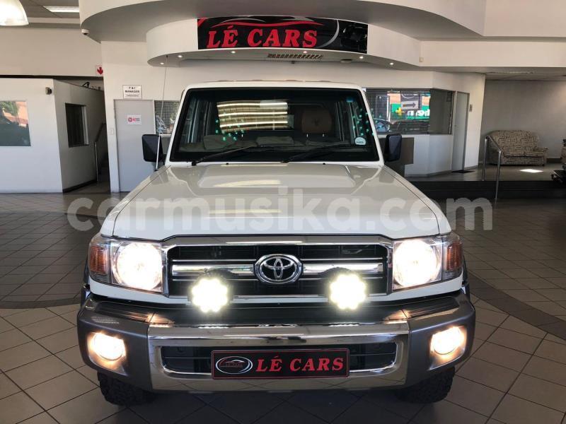 Big with watermark toyota land cruiser matabeleland south beitbridge 23305