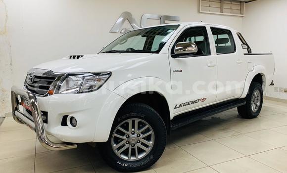 Tenga Tsaru Toyota Hilux Chena Mota in Beitbridge in Matabeleland South Tenga Tsaru Toyota Hilux Chena Mota in Beitbridge in Matabeleland South