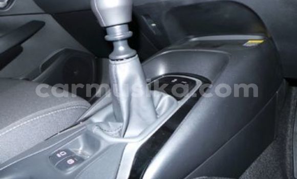 Buy Used Toyota Corolla White Car in Beitbridge in Matabeleland South Buy Used Toyota Corolla White Car in Beitbridge in Matabeleland South