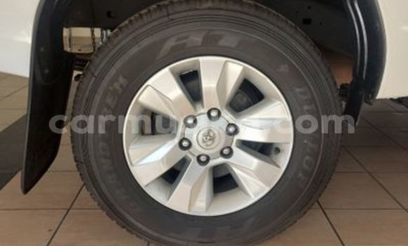 Acheter Occasion Voiture Toyota Hilux Blanc à Beitbridge, Matabeleland South Acheter Occasion Voiture Toyota Hilux Blanc à Beitbridge, Matabeleland South