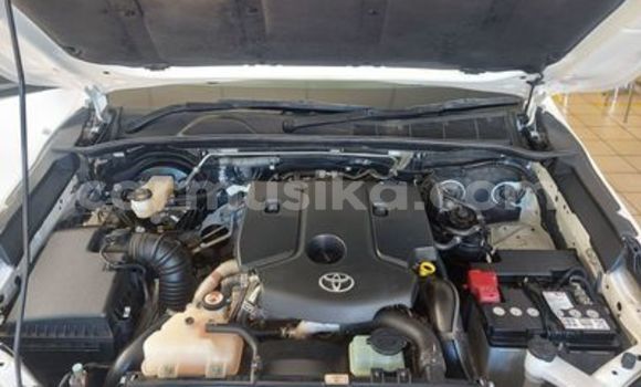 Acheter Occasion Voiture Toyota Hilux Blanc à Beitbridge, Matabeleland South Acheter Occasion Voiture Toyota Hilux Blanc à Beitbridge, Matabeleland South