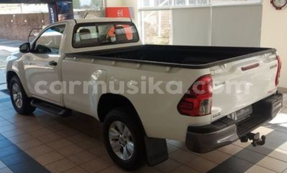 Acheter Occasion Voiture Toyota Hilux Blanc à Beitbridge, Matabeleland South Acheter Occasion Voiture Toyota Hilux Blanc à Beitbridge, Matabeleland South