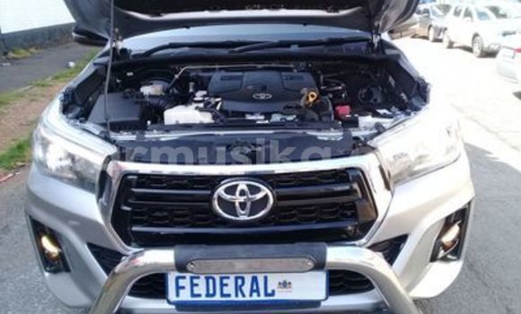 Tenga Tsaru Toyota Hilux Zvimwe Mota in Beitbridge in Matabeleland South Tenga Tsaru Toyota Hilux Zvimwe Mota in Beitbridge in Matabeleland South