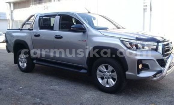 Tenga Tsaru Toyota Hilux Zvimwe Mota in Beitbridge in Matabeleland South Tenga Tsaru Toyota Hilux Zvimwe Mota in Beitbridge in Matabeleland South