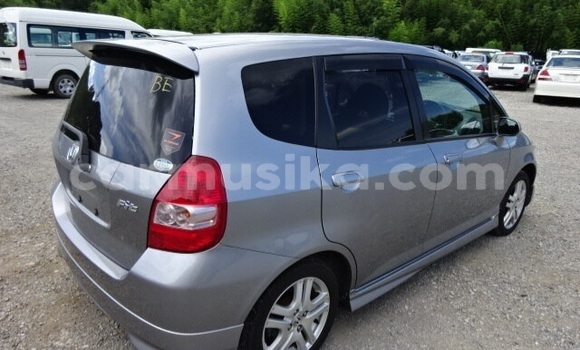 Acheter Occasion Voiture Honda Fit Gris à Beitbridge, Matabeleland South Acheter Occasion Voiture Honda Fit Gris à Beitbridge, Matabeleland South