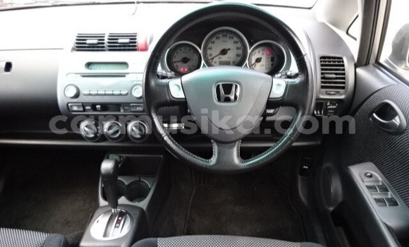 Acheter Occasion Voiture Honda Fit Gris à Beitbridge, Matabeleland South Acheter Occasion Voiture Honda Fit Gris à Beitbridge, Matabeleland South