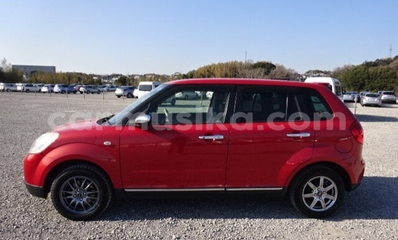 Acheter Occasion Voiture Mazda Verisa Rouge à Beitbridge, Matabeleland South Acheter Occasion Voiture Mazda Verisa Rouge à Beitbridge, Matabeleland South